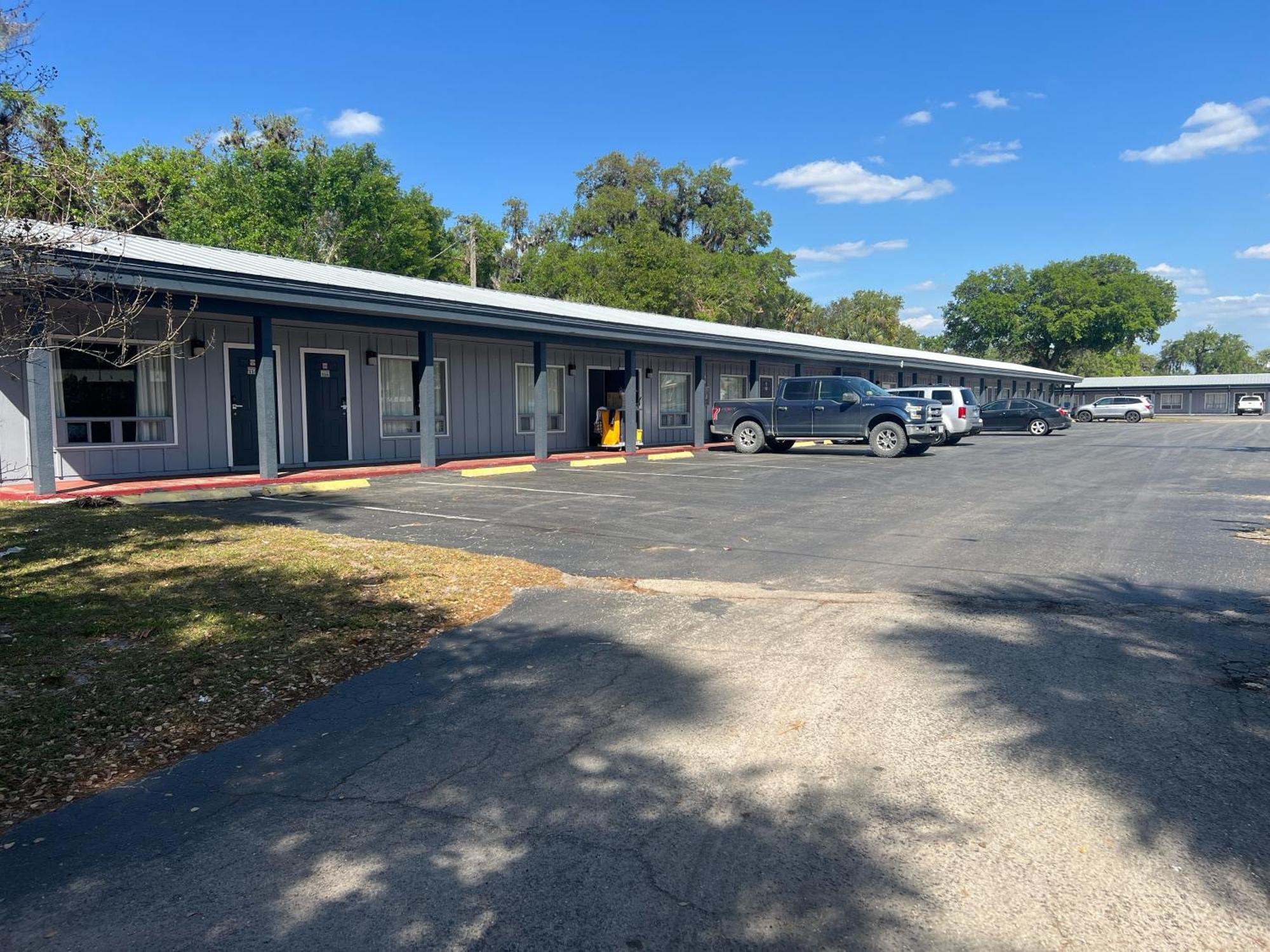Labelle Motel Exterior photo